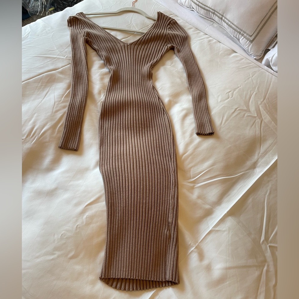 Form fitting ribbed dress